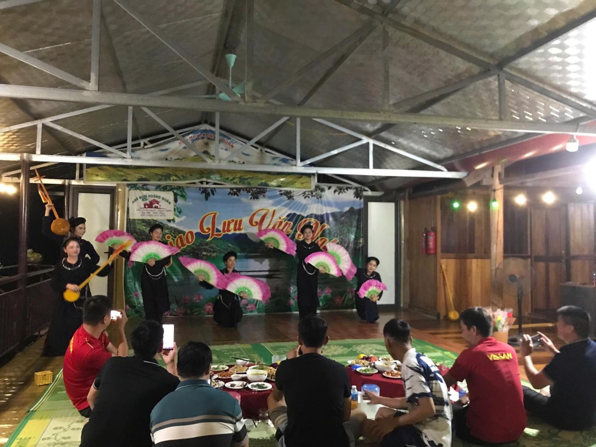 Hoang Quan Homestay Ba Be المظهر الخارجي الصورة
